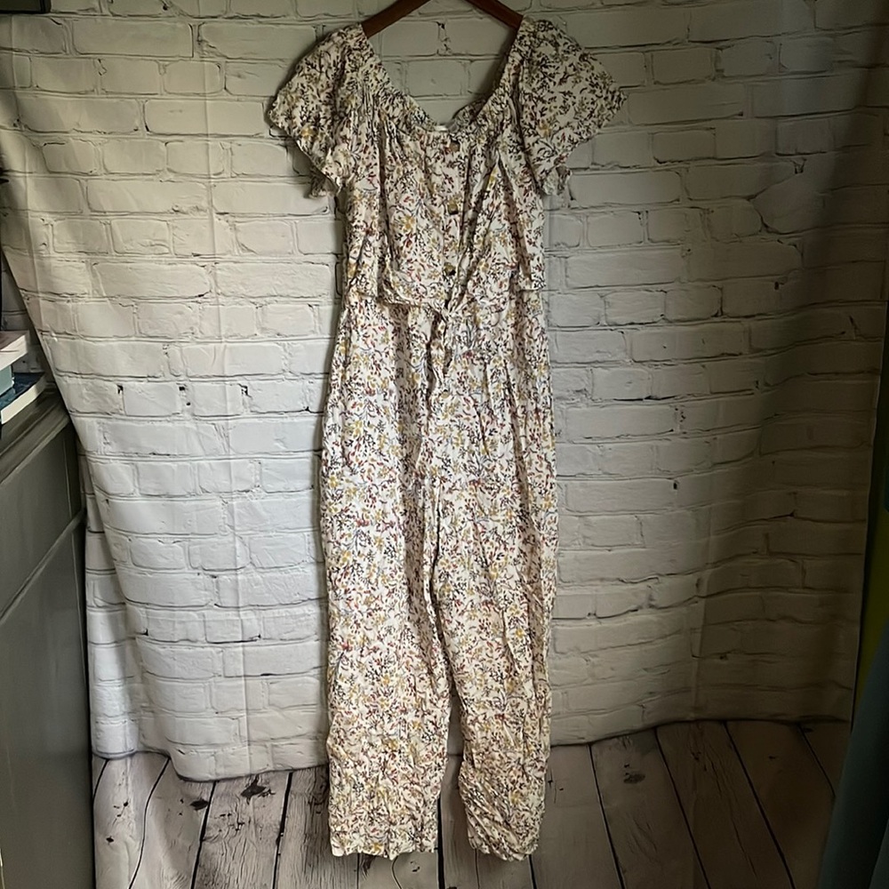 Society & Stitch White Floral On/Off The Shoulder Jumpsuit Size L